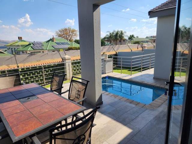 3 Bedroom House in Kosmos Ridge
