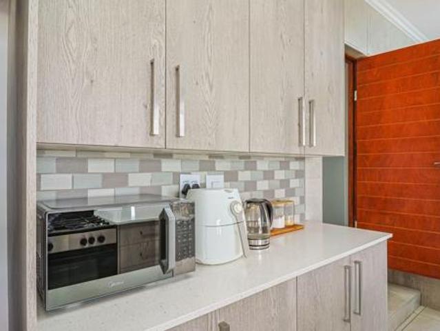 3 Bedroom House in Kosmos Ridge