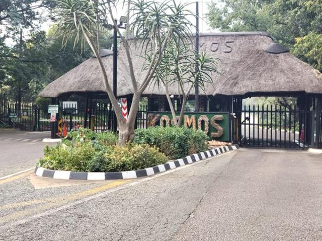 3 Bedroom House in Kosmos