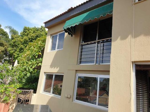 3 Bedroom House in Kosmos