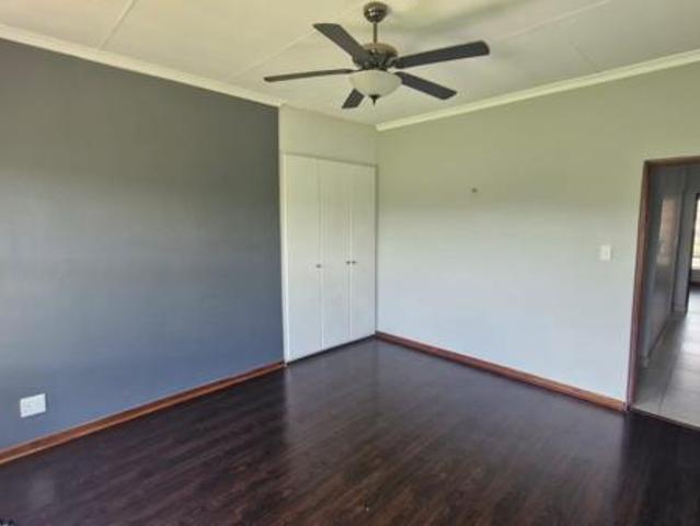 3 Bedroom House in Kosmosdal