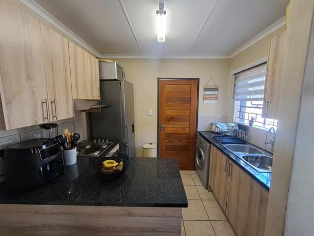 3 Bedroom House in Kosmosdal