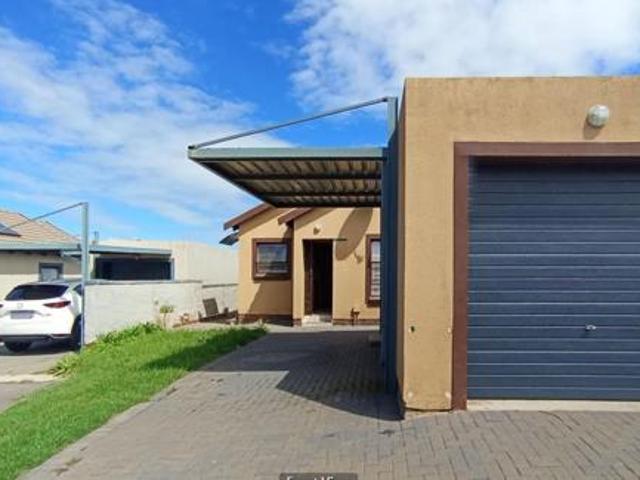 3 Bedroom House in Kosmosdal