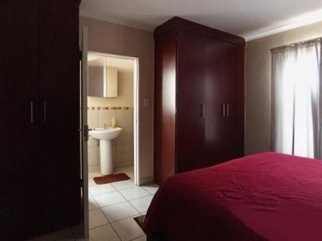 3 Bedroom House in Kosmosdal
