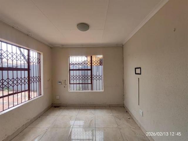 3 Bedroom House in Kaalfontein