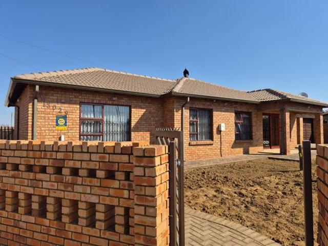3 Bedroom House in Kagiso
