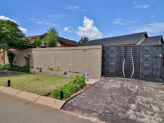 3 Bedroom House in Kagiso