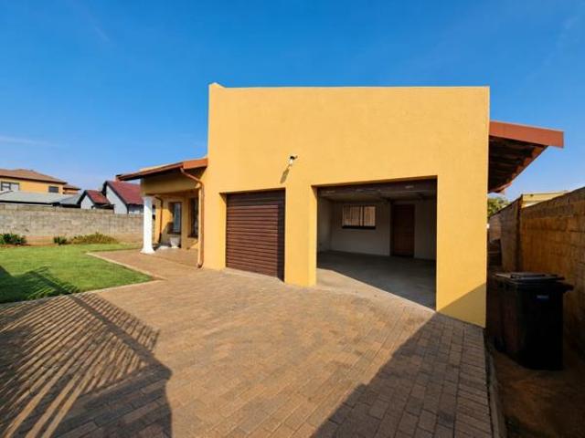 3 Bedroom House in Kagiso