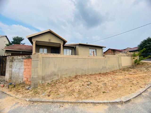 3 Bedroom House in Kamagugu