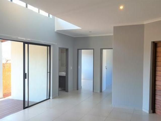 3 Bedroom House in Kameeldrift East