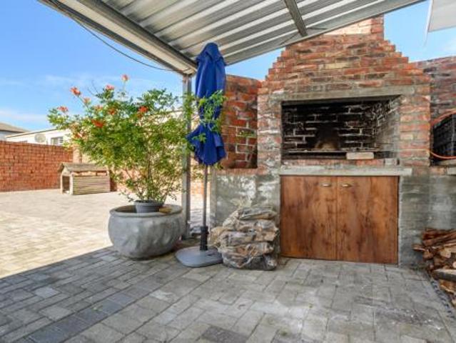 3 Bedroom House in Kamma Park