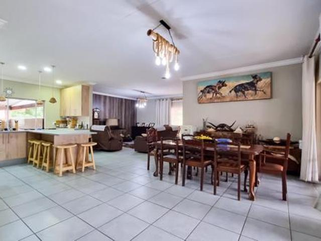 3 Bedroom House in Kanonkop