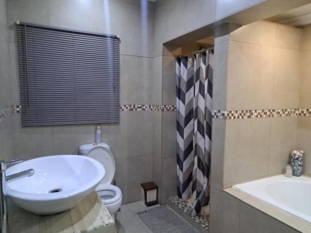 3 Bedroom House in Kanonkop