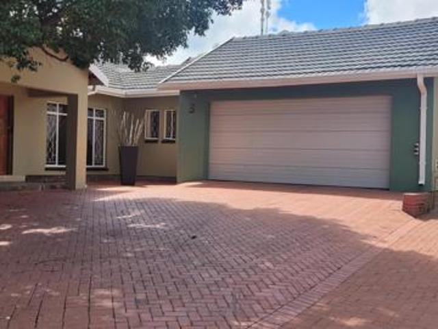 3 Bedroom House in Kanonkop