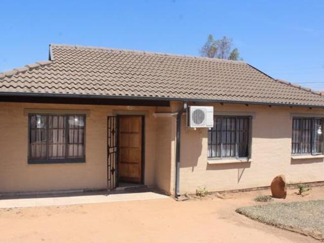 3 Bedroom House in Karino