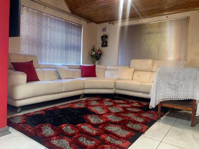 3 Bedroom House in Karlienpark