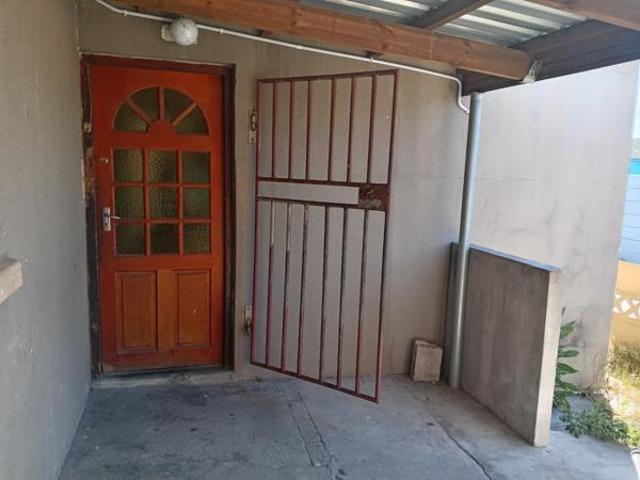 3 Bedroom House in Kewtown