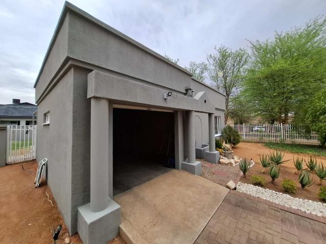 3 Bedroom House in Keidebees