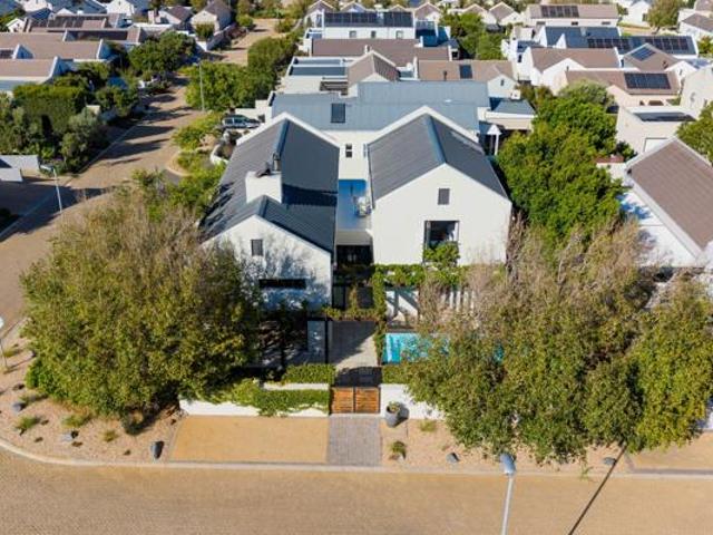 3 Bedroom House in Kelderhof Country Village