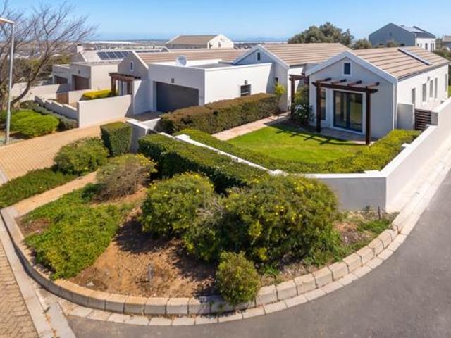 3 Bedroom House in Kelderhof Country Village