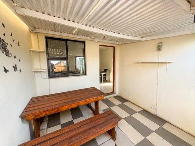 3 Bedroom House in Kensington