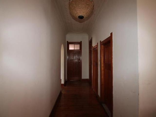 3 Bedroom House in Kensington