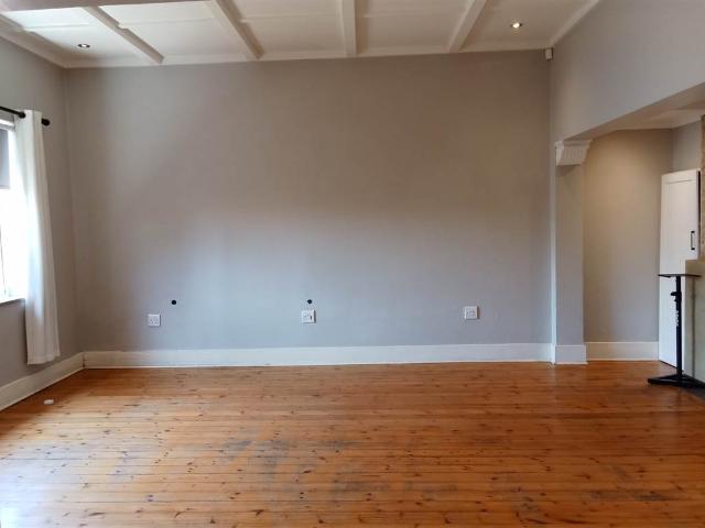 3 Bedroom House in Kensington