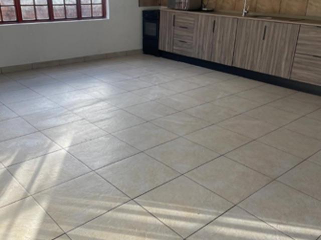 3 Bedroom House in Kensington B