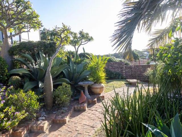 3 Bedroom House in Kenton On Sea