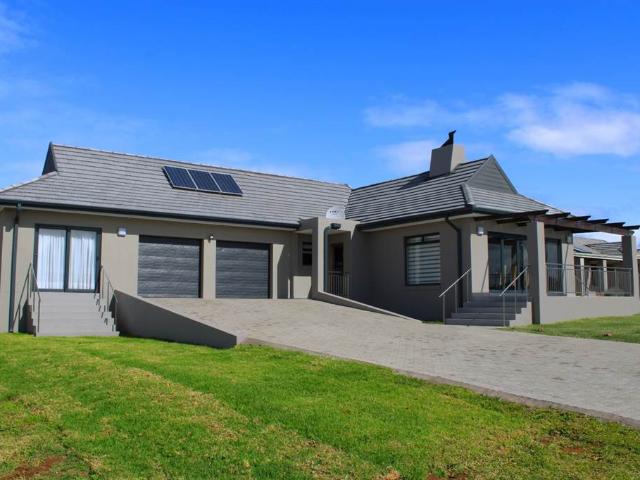3 Bedroom House in Kidds Beach