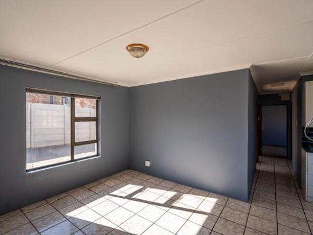 3 Bedroom House in Kingswood