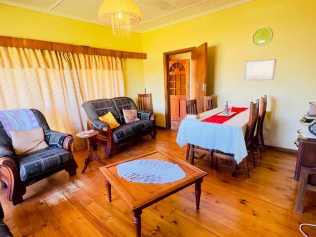 3 Bedroom House in Kingswood