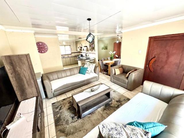 3 Bedroom House in Kinross