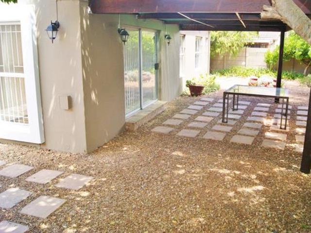 3 Bedroom House in Kirstenhof