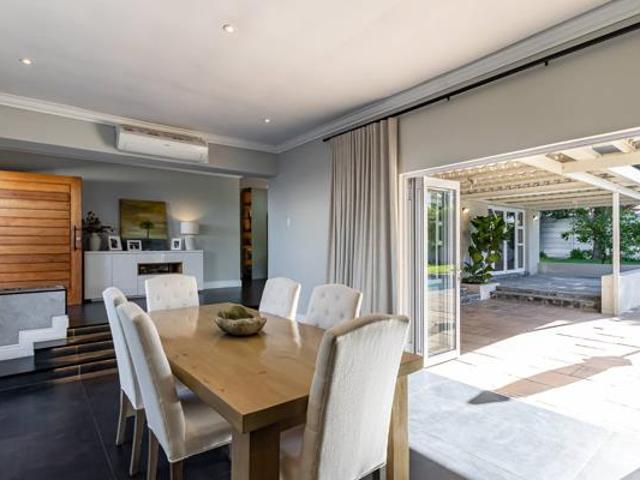 3 Bedroom House in Kirstenhof