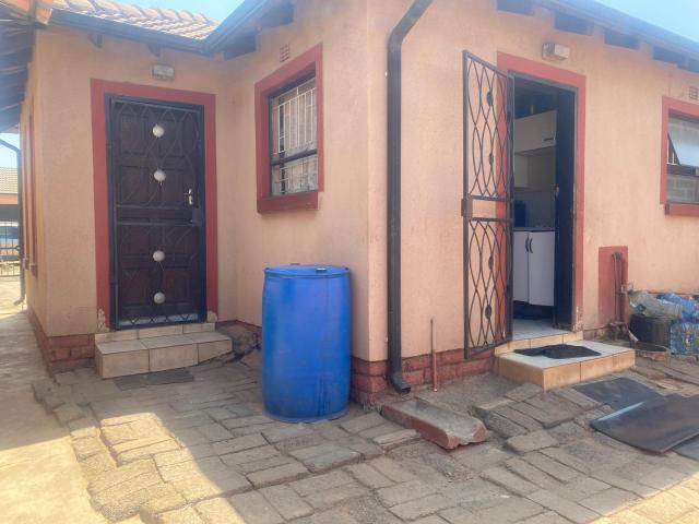 3 Bedroom House in Klarinet