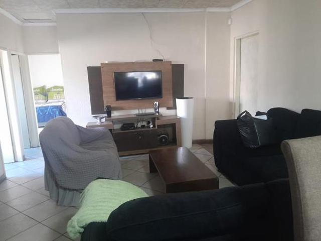 3 Bedroom House in Klarinet