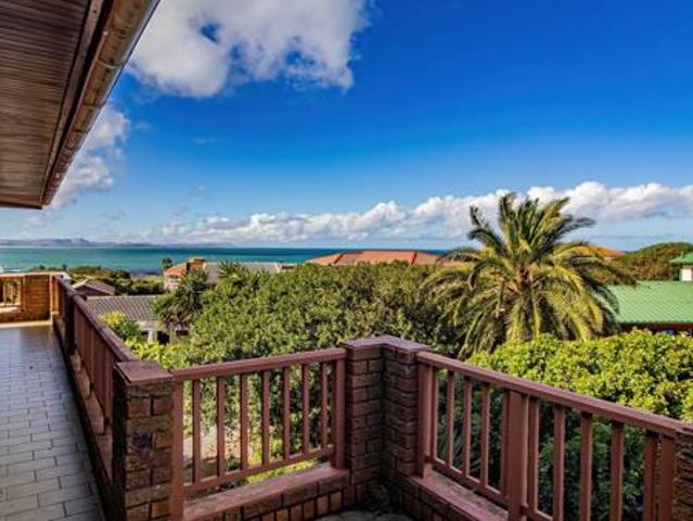 3 Bedroom House in Kleinbaai