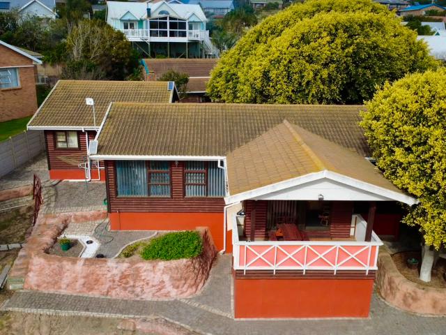 3 Bedroom House in Kleinbrak