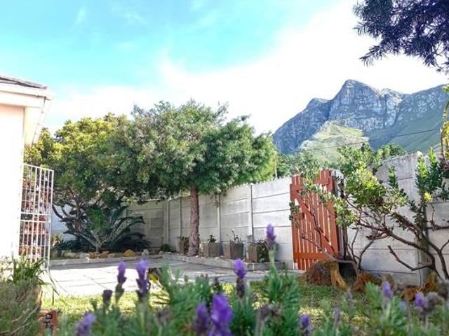 3 Bedroom House in Kleinmond
