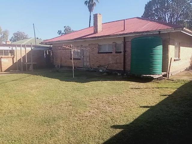 3 Bedroom House in Klerksdorp Central