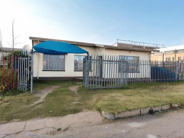 3 Bedroom House in Krugersdorp Central