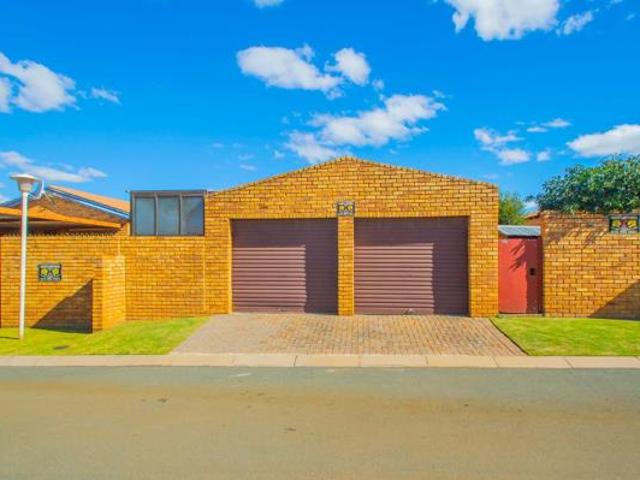 3 Bedroom House in Krugersdorp Central