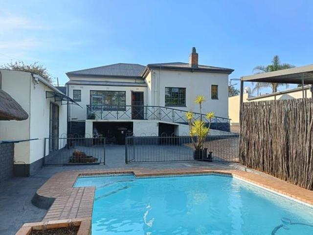3 Bedroom House in Krugersdorp North