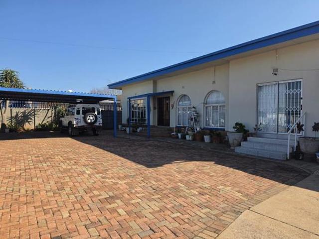 3 Bedroom House in Krugersdorp North