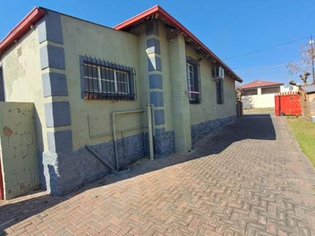 3 Bedroom House in Krugersdorp West