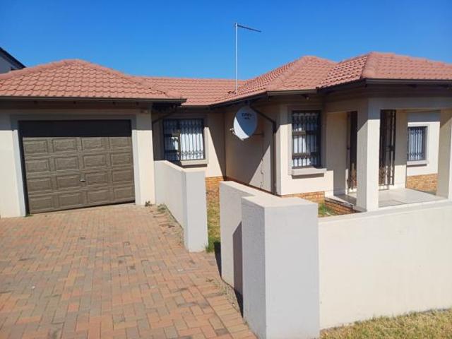 3 Bedroom House in Krugersdorp West