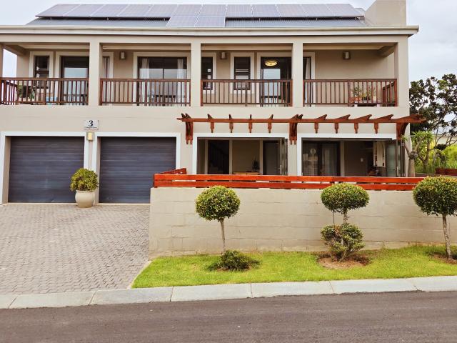 3 Bedroom House in Kraaibosch