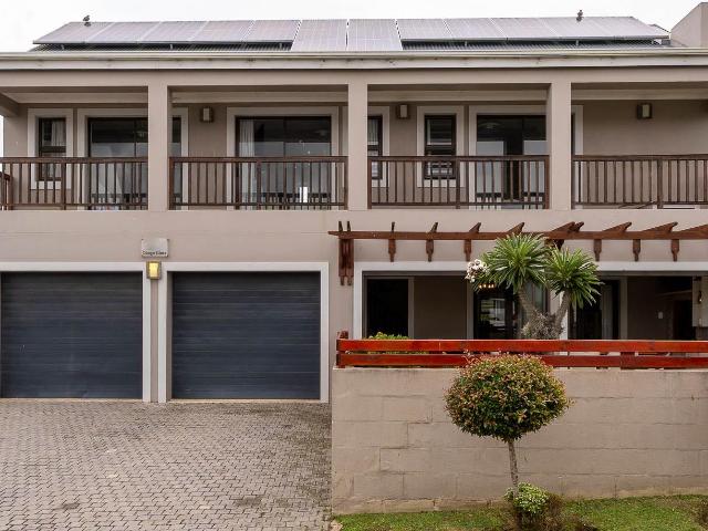 3 Bedroom House in Kraaibosch