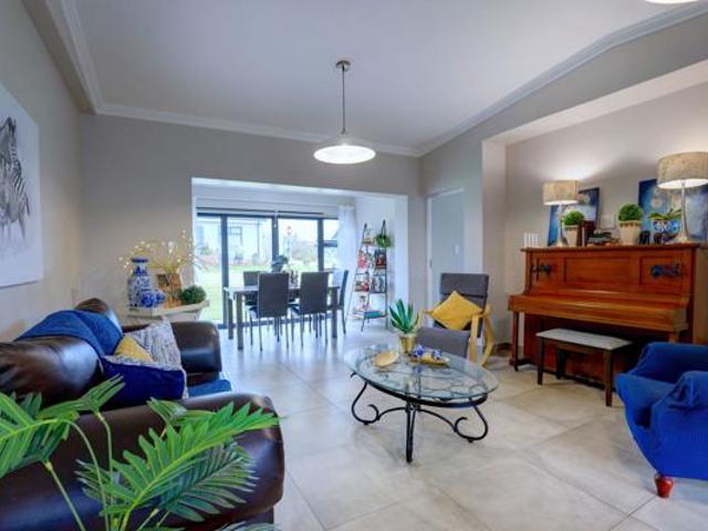 3 Bedroom House in Kraaibosch Park